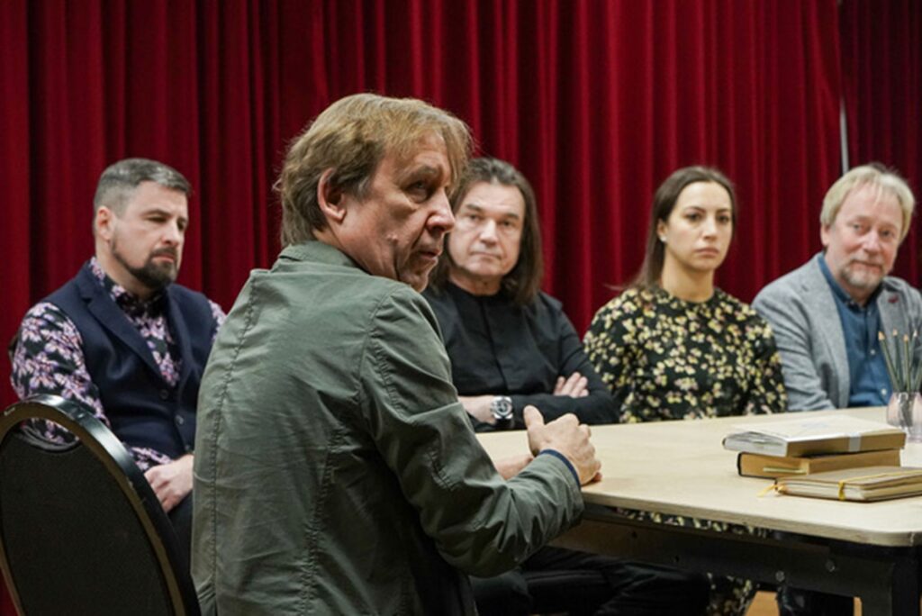 Vene Teater toob lavale Gogoli „Surnud hinged“