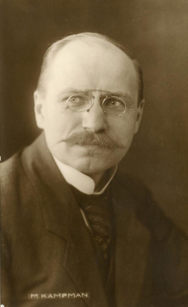 Mõistus ei tule lapsele mitte iseenesest pähe, nagu hambad suhu kasvavad. Mihkel Kampmaa 155