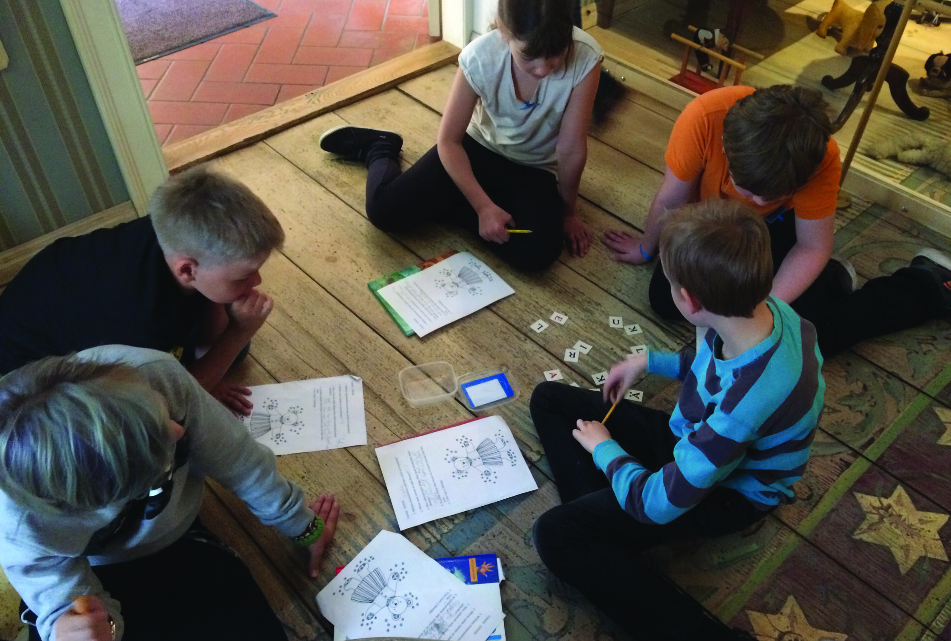 Nukkude ja karude vahele peitu pugenud kool