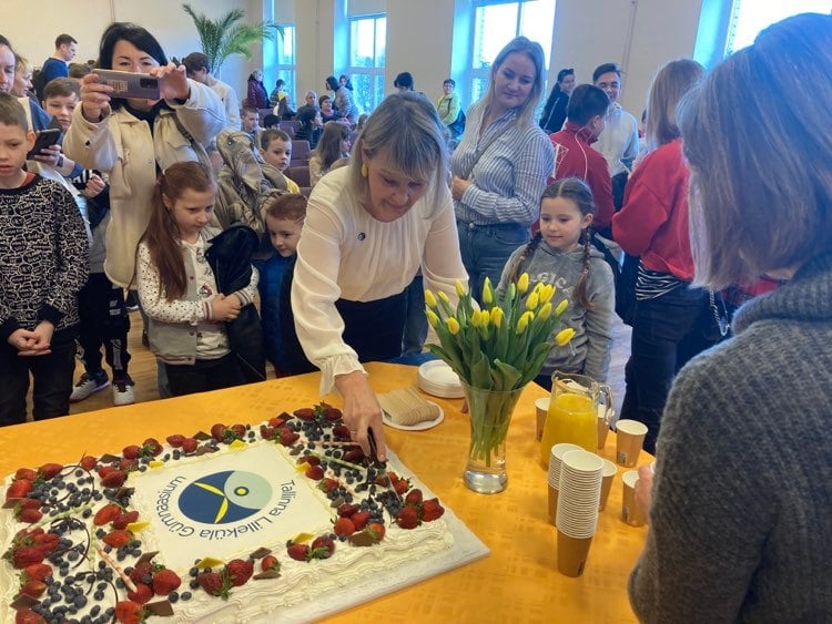 Tallinnas alustas tegevust ukraina kool