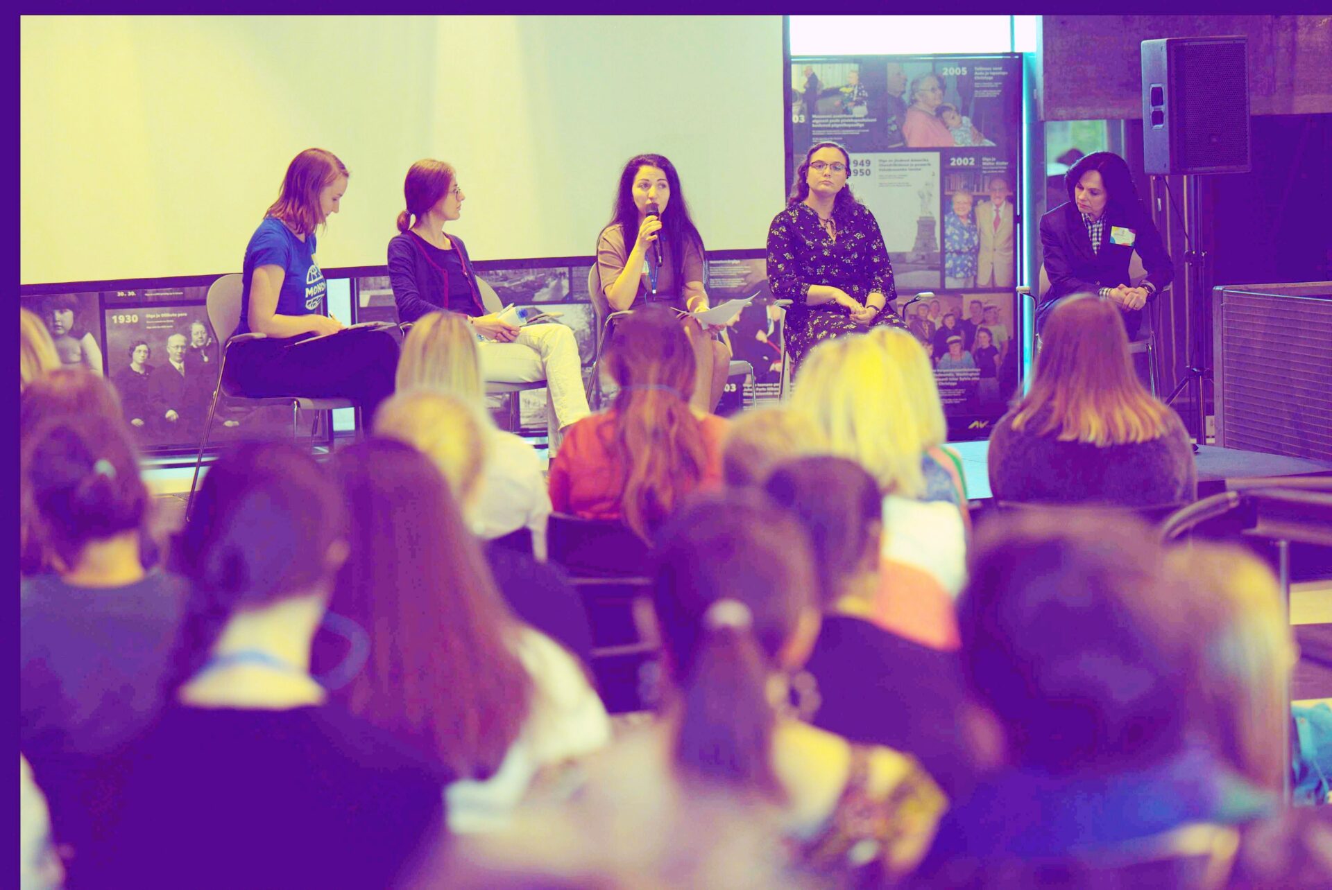 Kool kui ühiskonna kriiside peegel