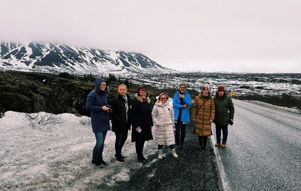 Tagasi koolipinki Islandi moodi