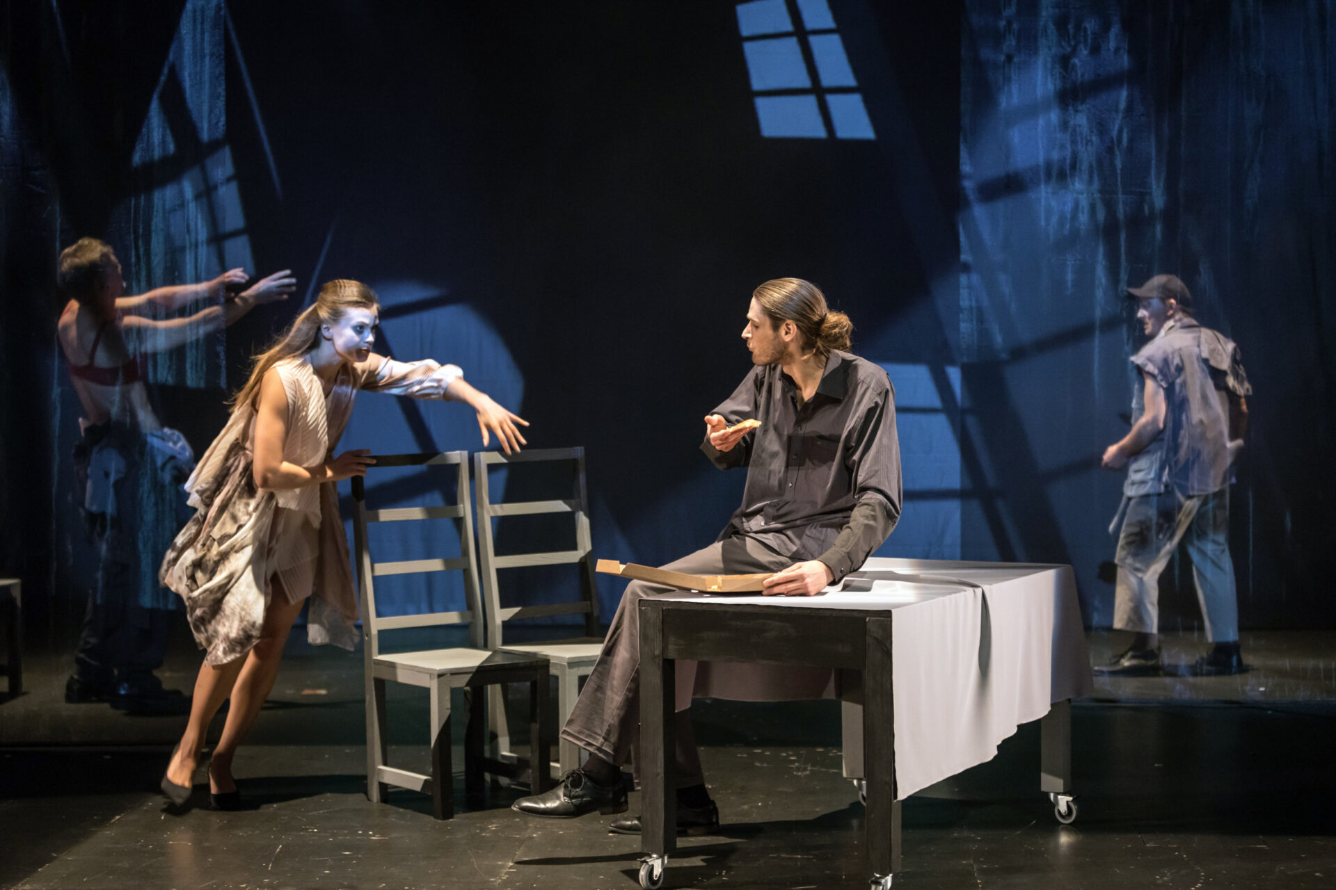 VAT Teatri sünnipäevahooaeg uues kodus