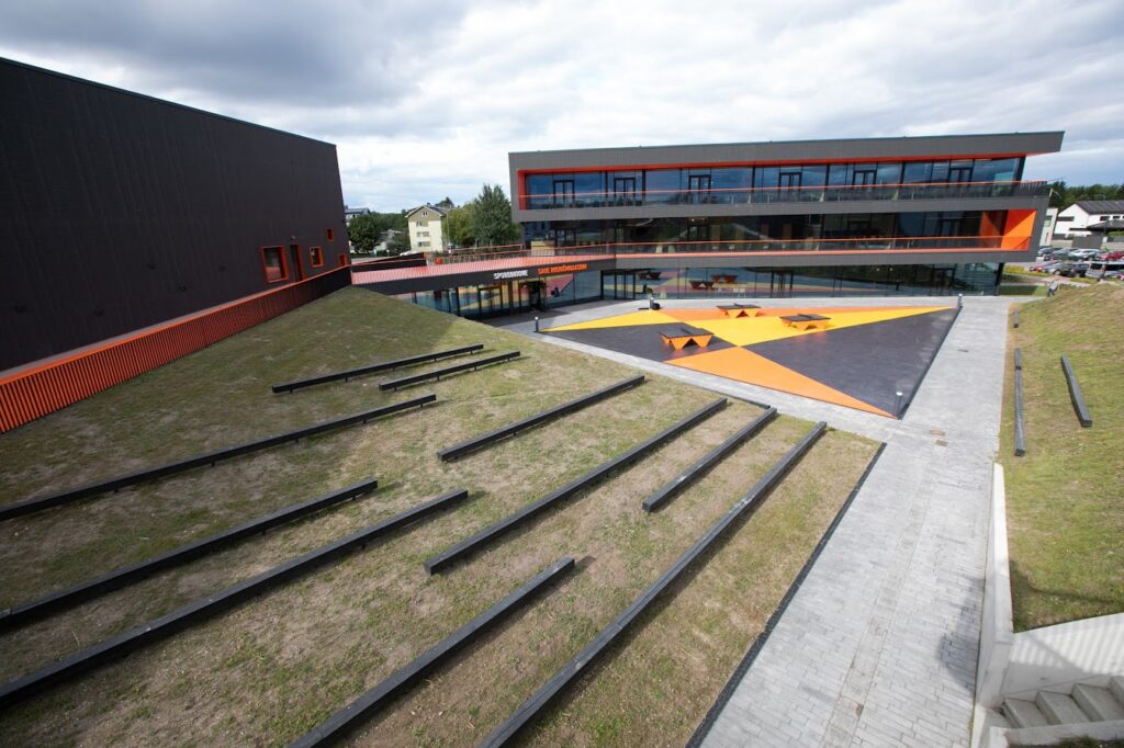 Gümnaasiumide ümberkorraldamine jätkub