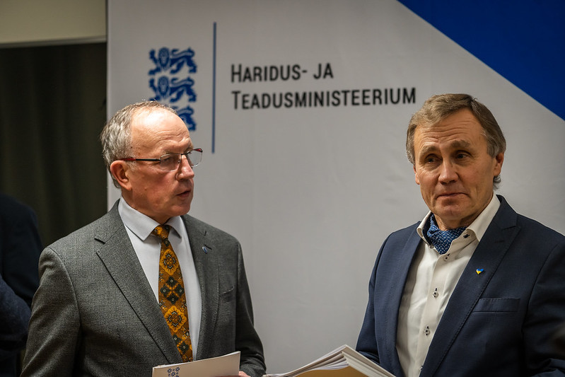 Haridus- ja teadusminister ning avalik-õiguslike ülikoolide rektorid allkirjastasid halduslepingud