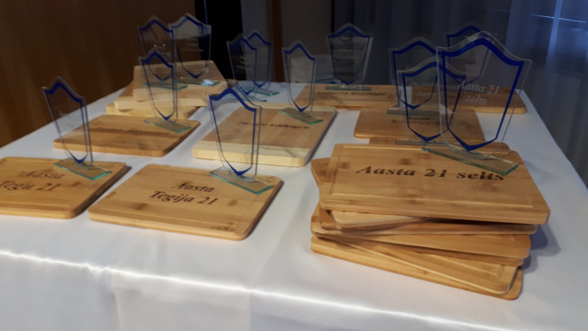 Eesti Võõrkeeleõpetajate Liit kiidab ja tunnustab