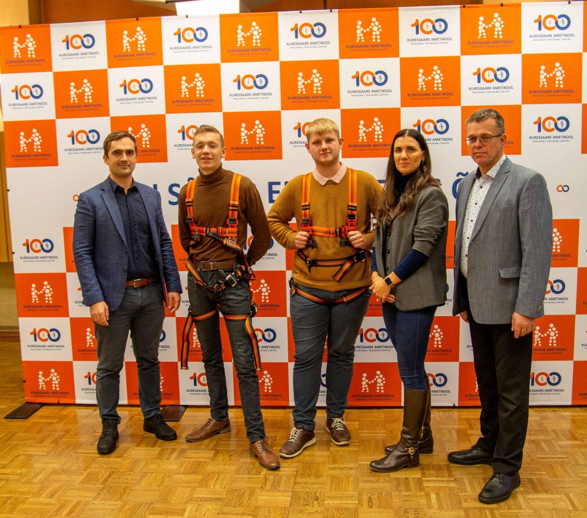 Kuressaare Ametikool sai kingiks turvarakmed 