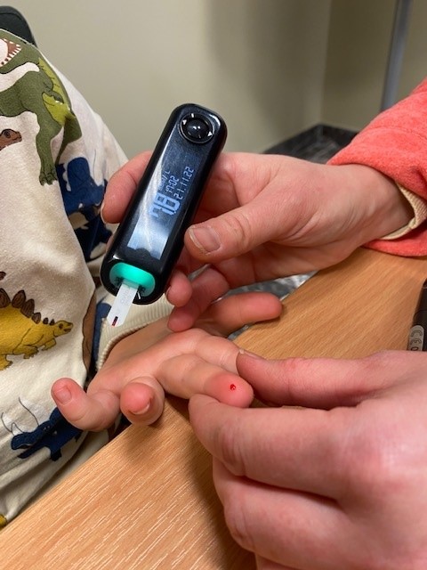 Kui rühmas käib diabeeti põdev laps