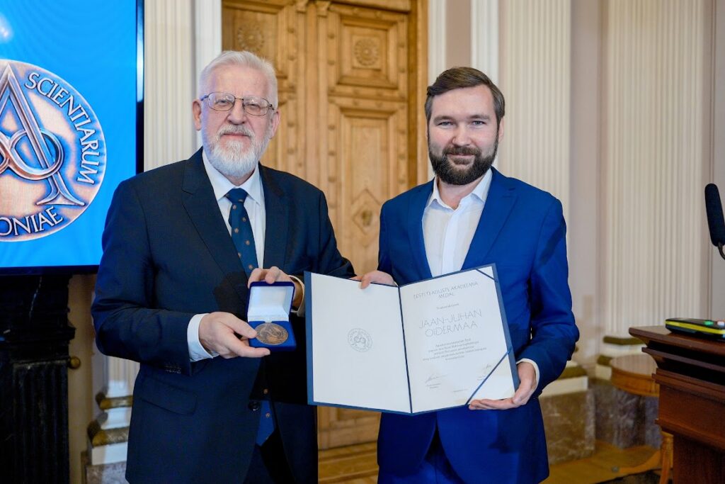 Selgusid Karl Ernst von Baeri ja teaduste akadeemia medalite laureaadid