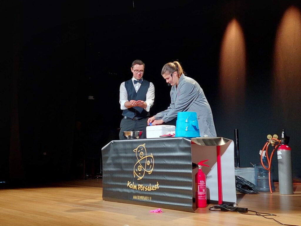 Saku Gümnaasiumis toimus 10. korda „Välk ja pauk!“