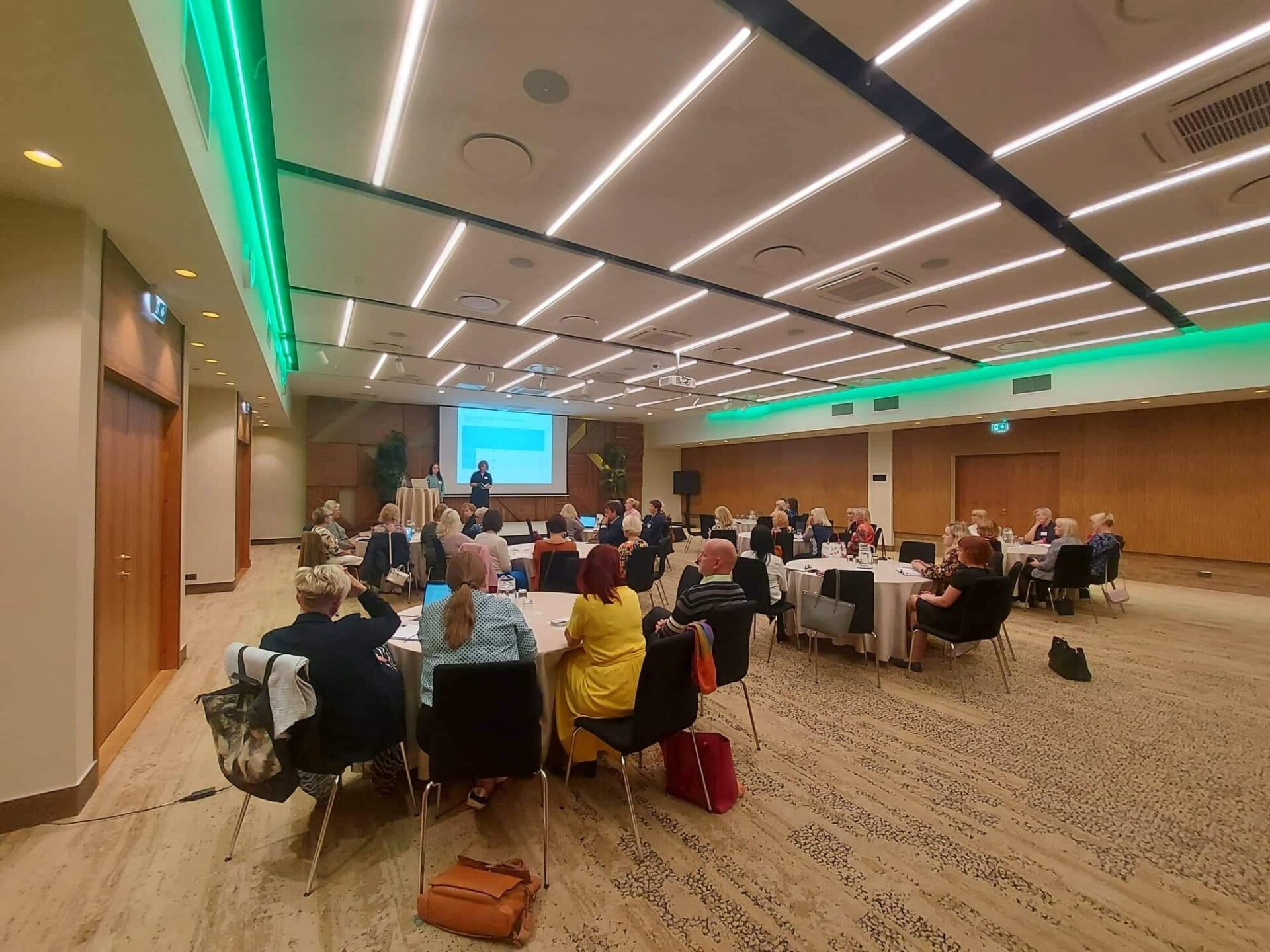 Kes toetab ja võimestab juhti?