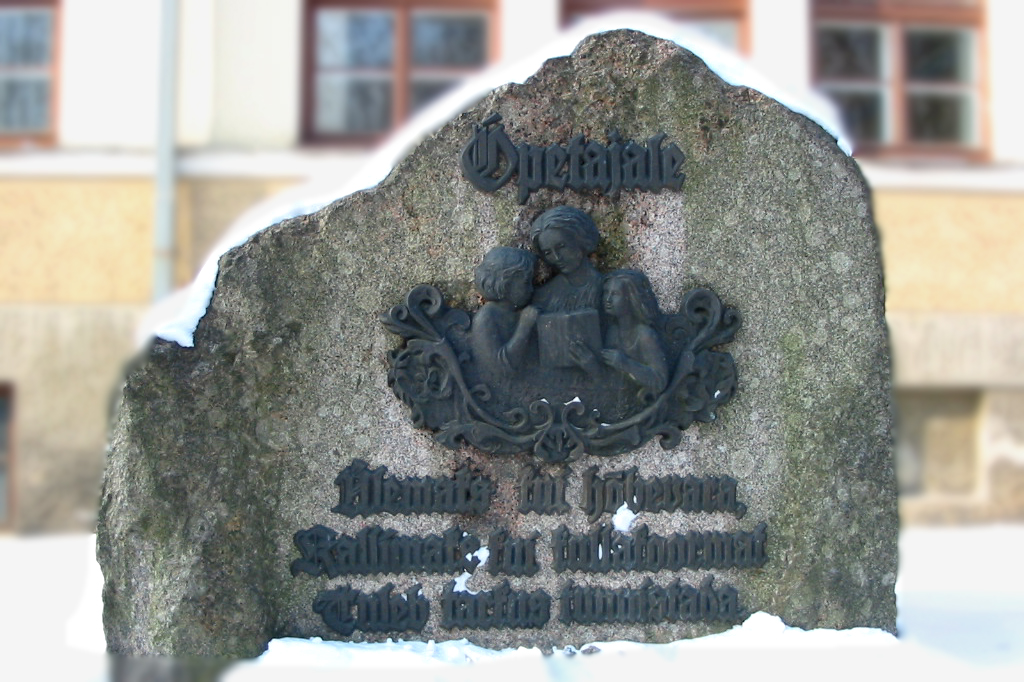 Kolm vaadet 195-aastasele Tartu Õpetajate Seminarile