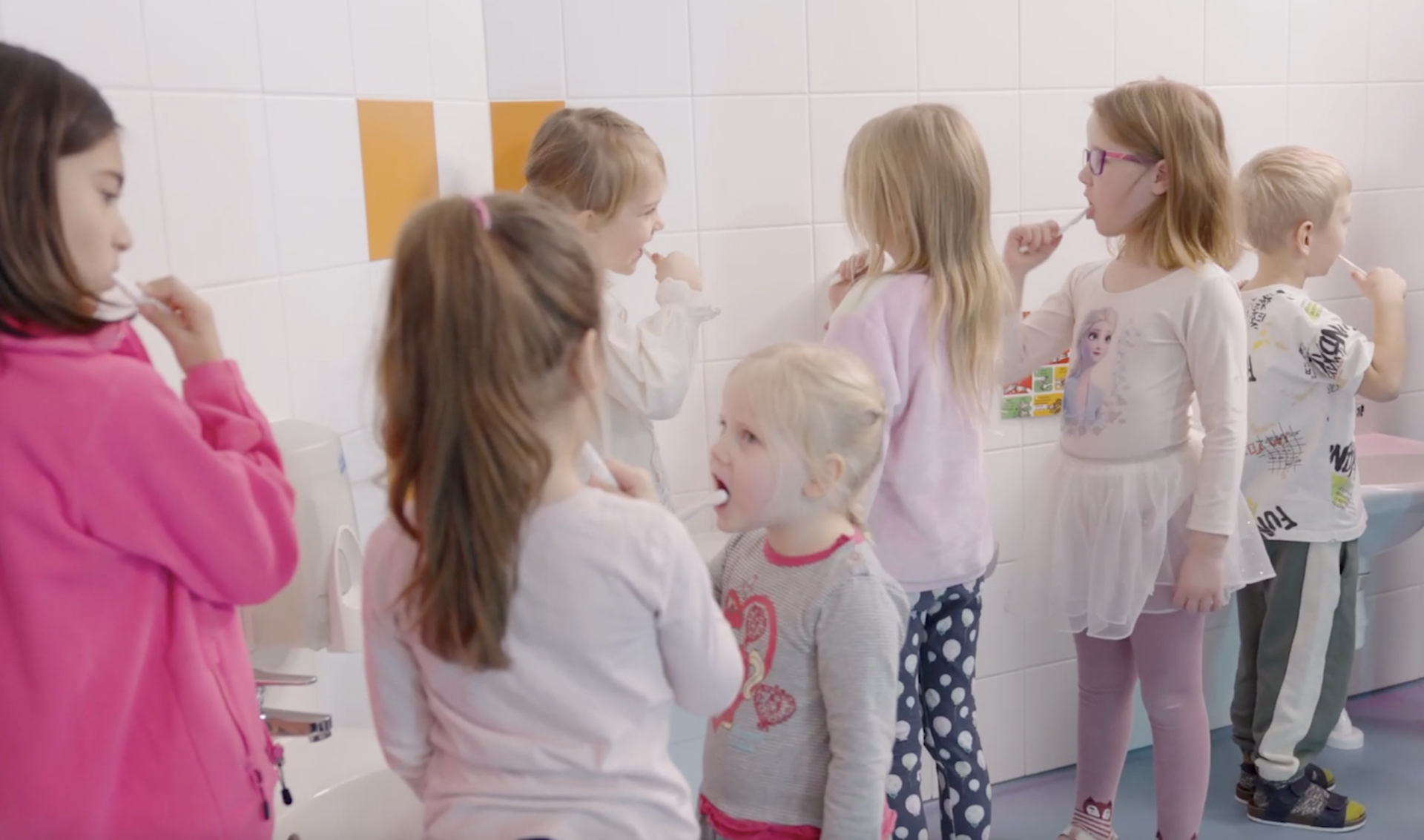 Tähelepanu, algab lasteaedade suur hambapesukampaania!