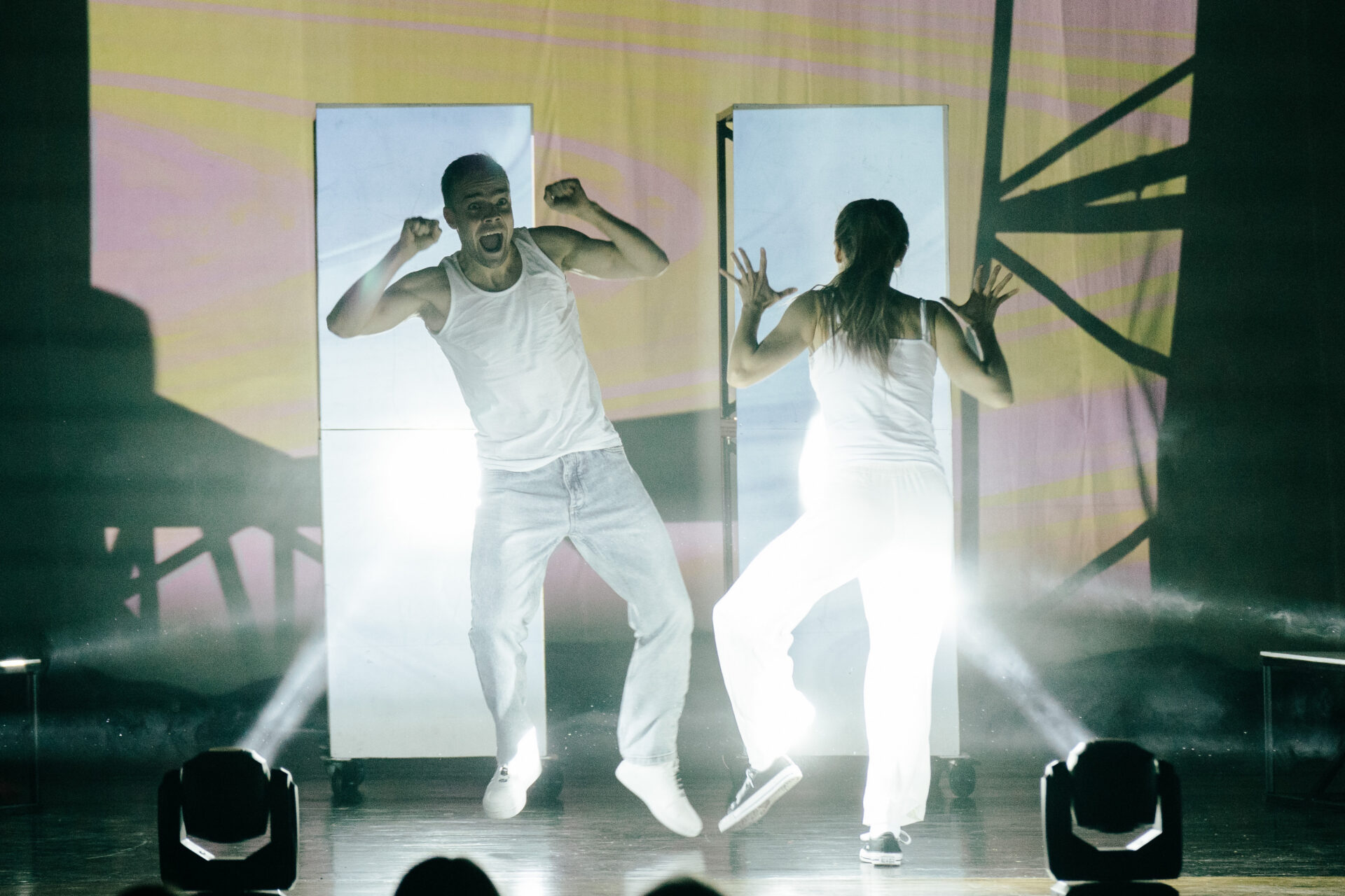 TEMUFI noortelavastus „U-TUBE“ mudib taas suunda!