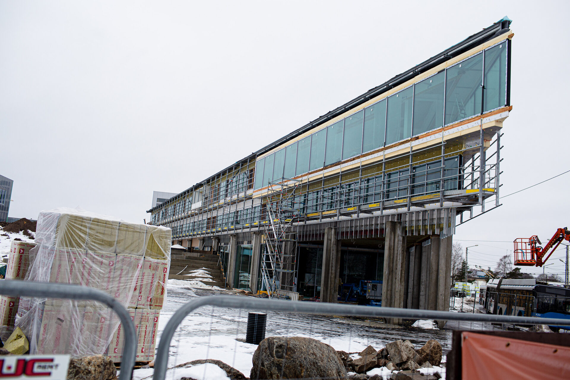 Saja gümnaasiumini on kümmekond aastat minna