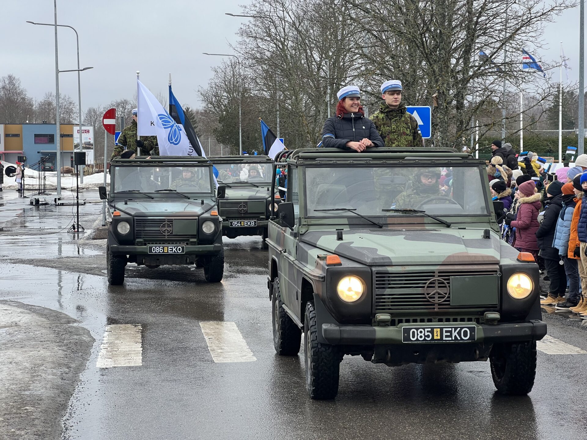 Kiili Gümnaasiumi õpilased korraldasid Eesti iseseisvuspäeva auks paraadi