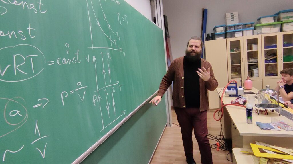 Füüsikaõpetaja kolm esimest tööaastat