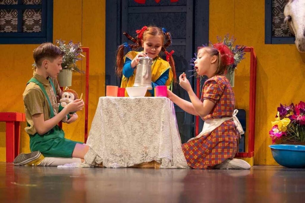 Väike prints, Pöial-Liisi ja Pipi Pikksukk REKY laval