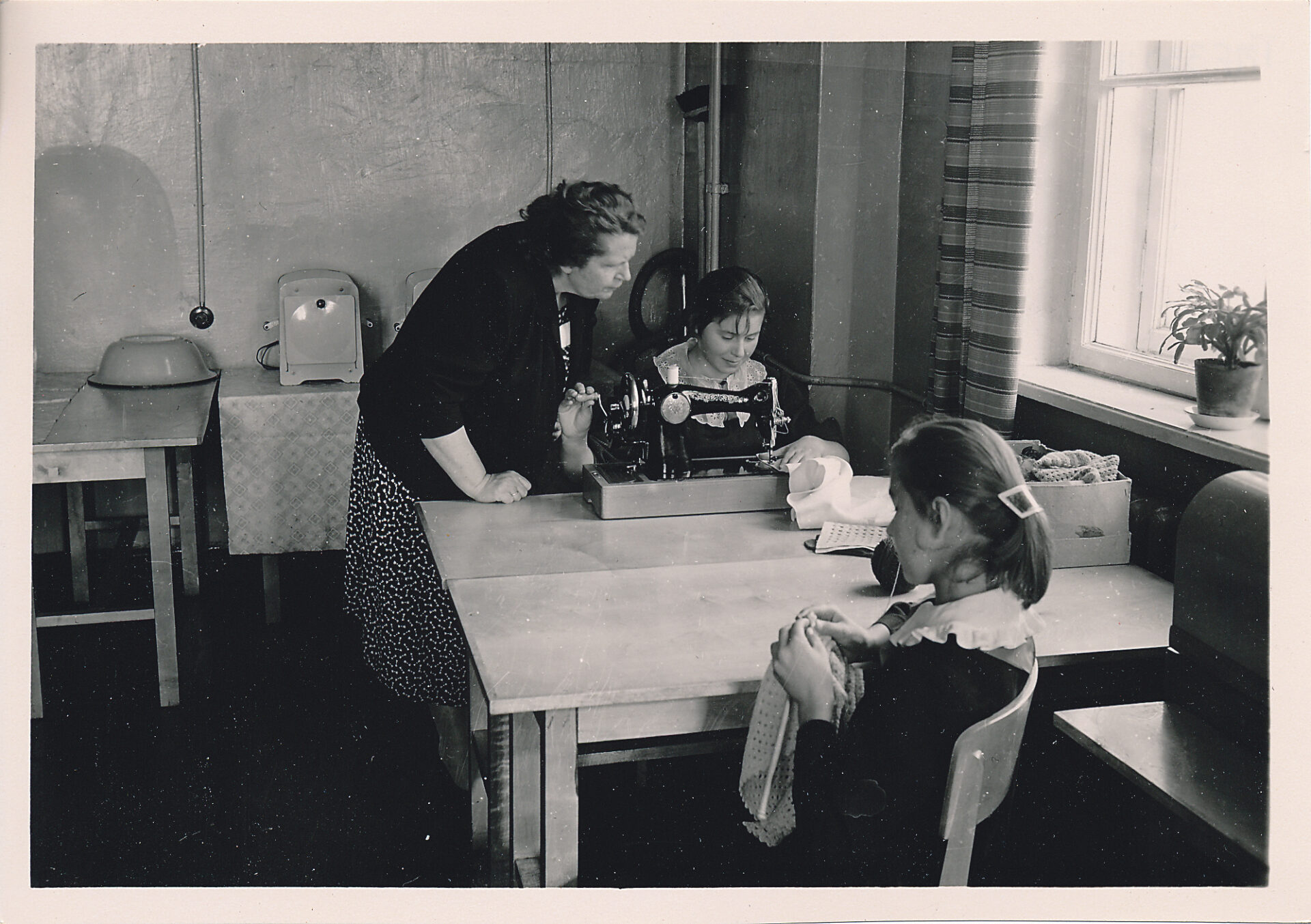 Peedist pesumasin ja leidlikkus linnas – muuseumitunnid näitusel