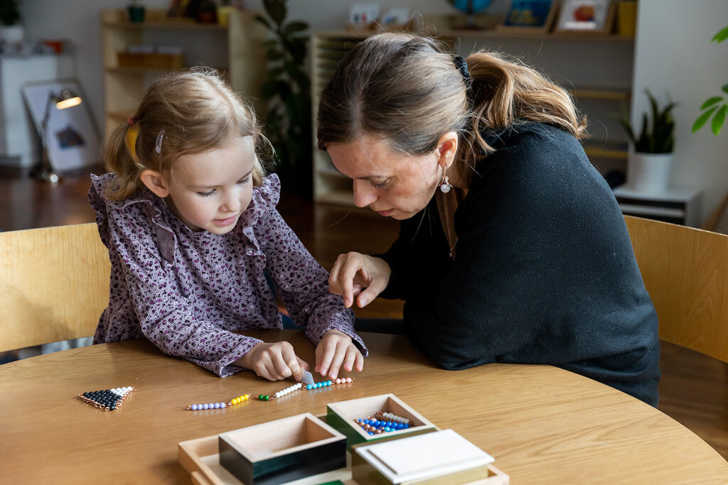 Üleskutse õppima Montessori õpetajaks!