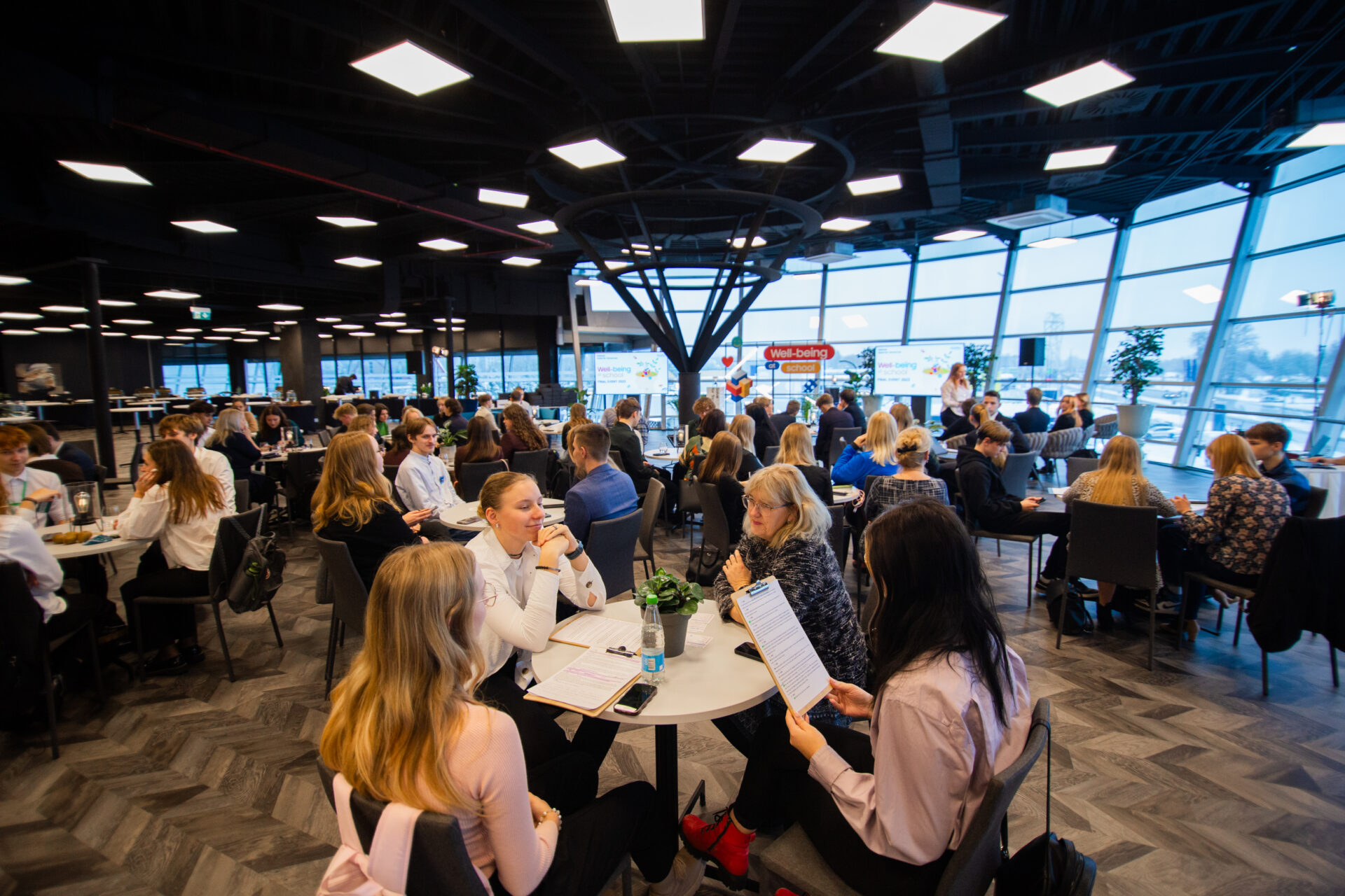 Pea pool koolinoortest kasutab koolitöödeks AI tööriistu – kuidas neid kooliellu integreerida?