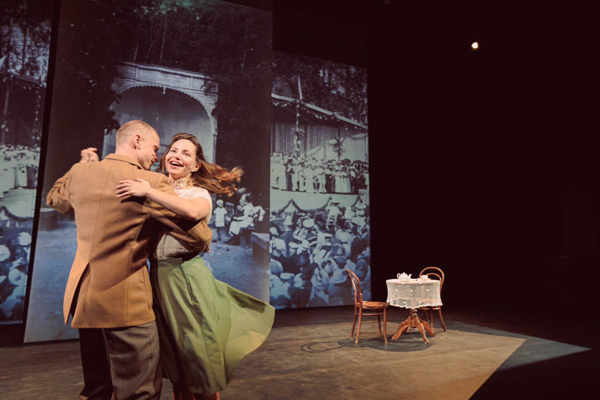 Ühe linna hävitamise lugu ehk ajalootund Vaba Lavaga