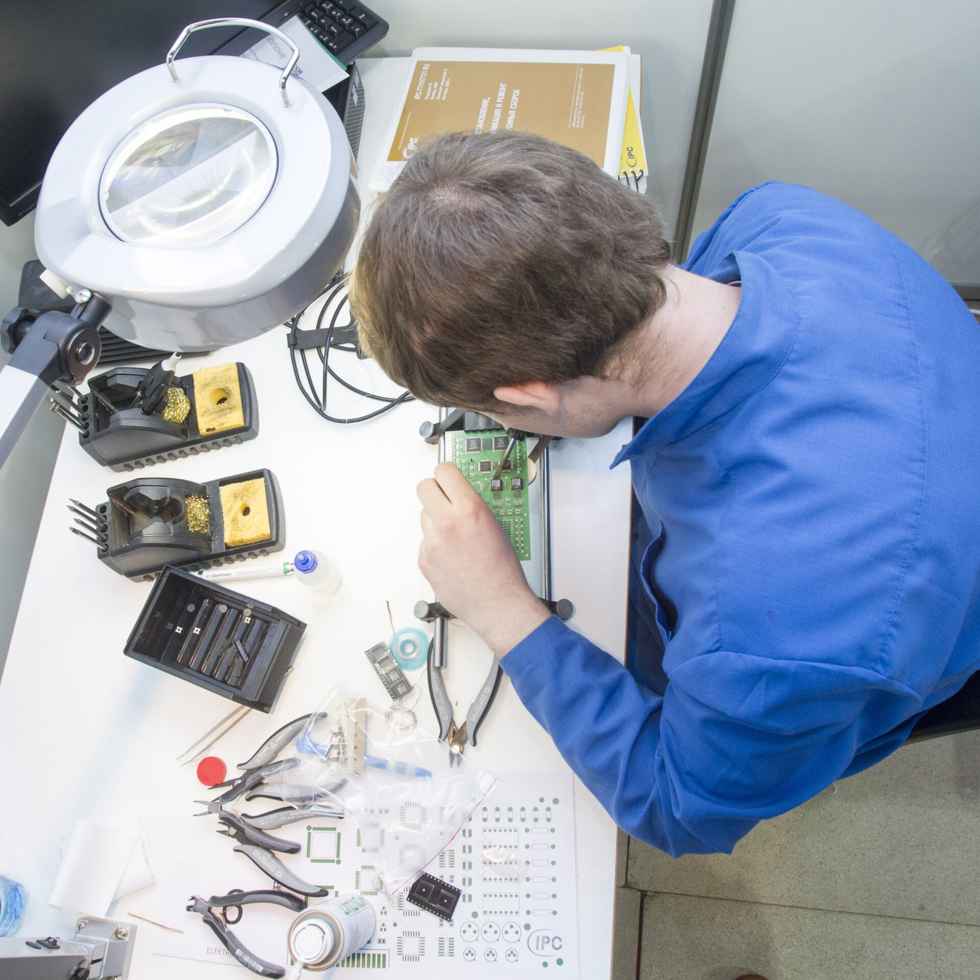 Kui see sobib kõigile, ei sobi see kellelegi. Kutsevaliku õppekavaloome õppetunnid ettevalmistava õppe eelõhtul