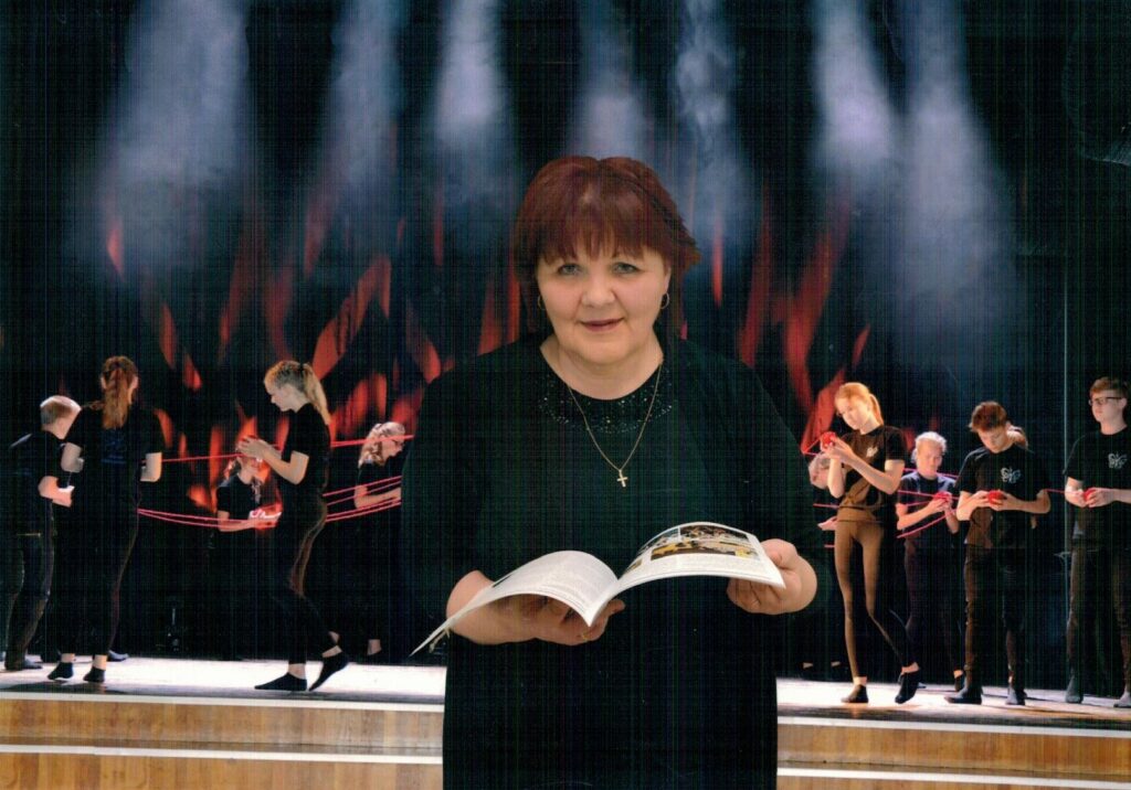 Lianne Saage-Vahur 60. Sõber, õpetaja ja eesti kooliteatri legend, Sa jääd meiega!