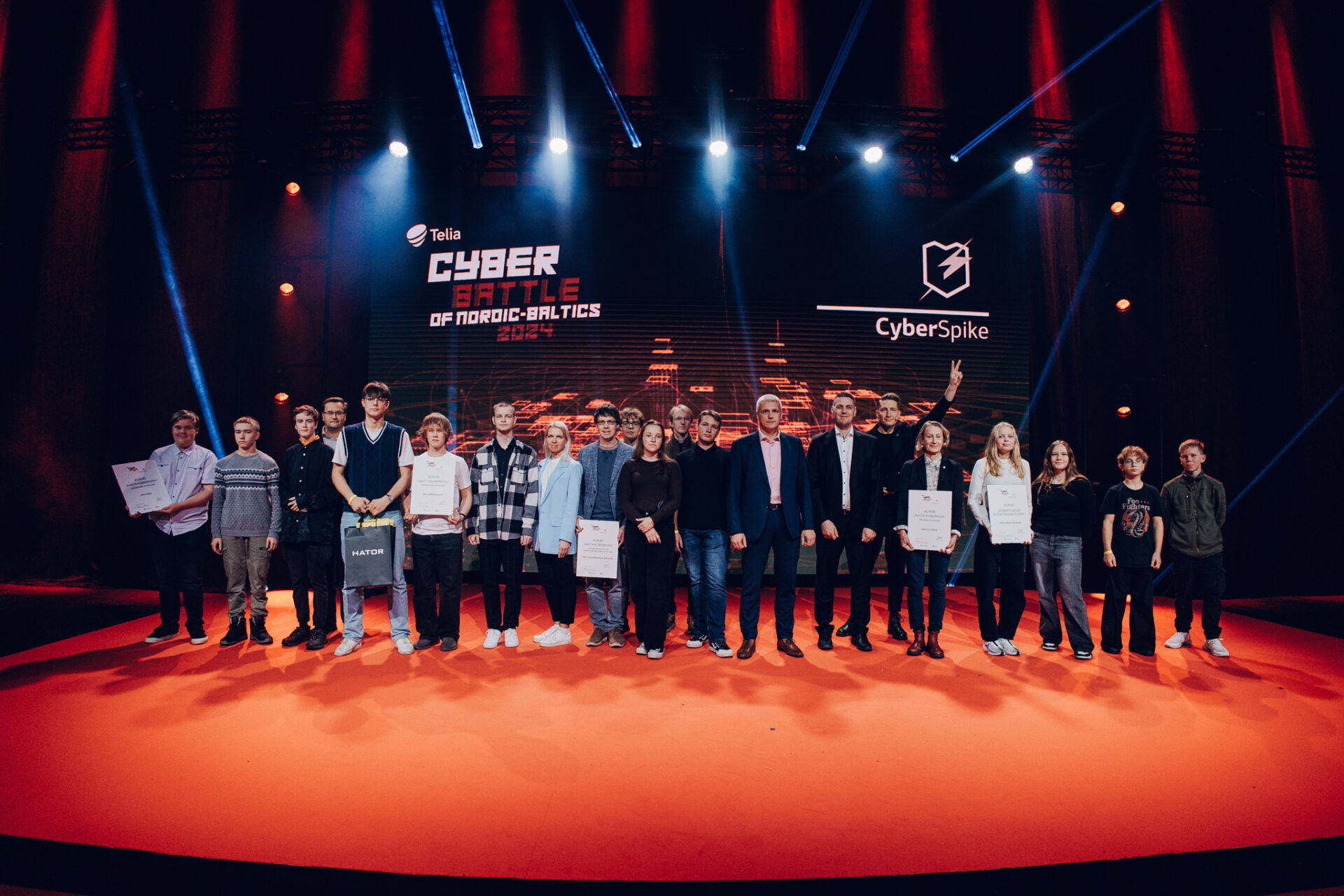 Küberhariduse tegemised: „Küberkool 2024“ tõi kokku sajad noored üle Eesti