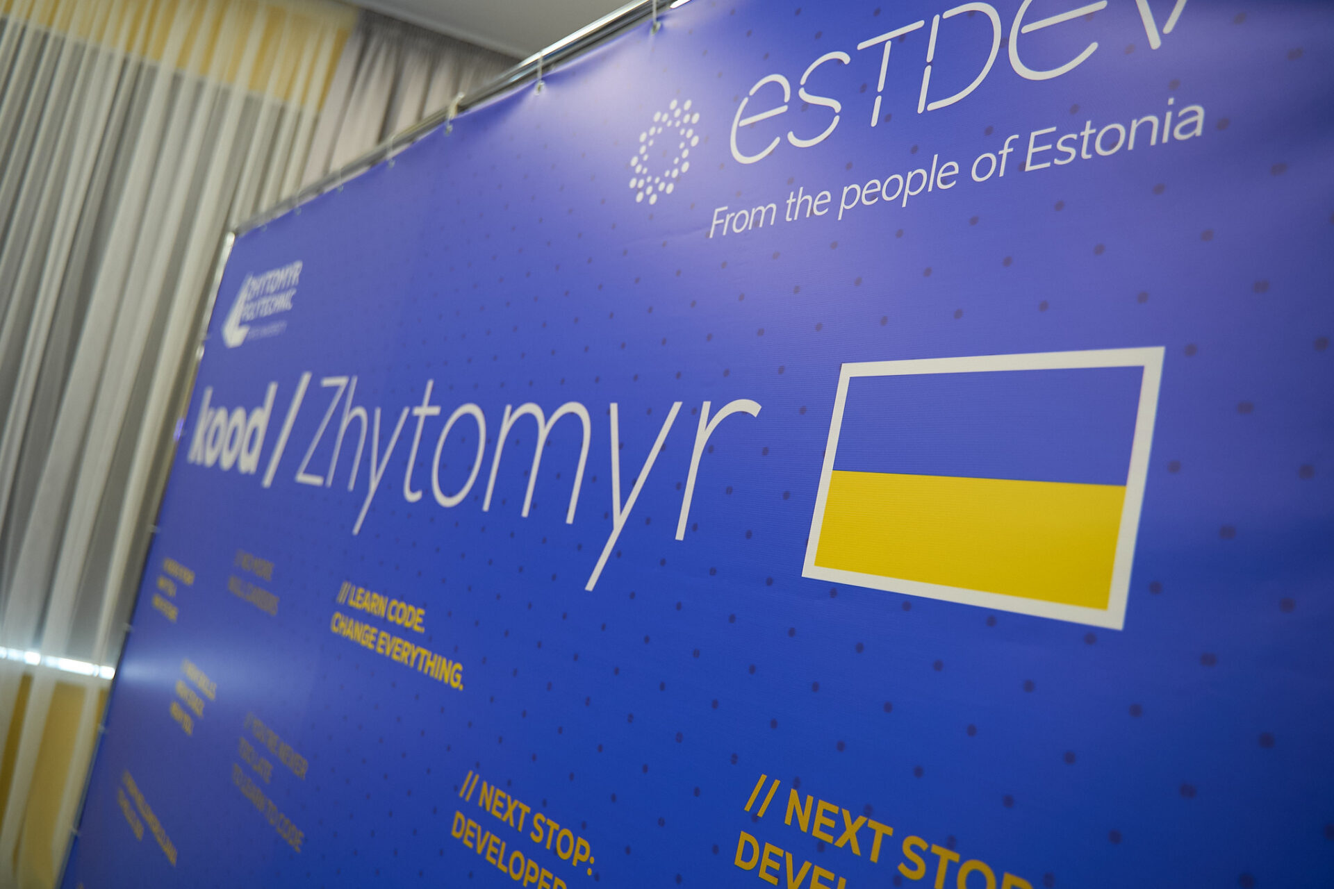 //kood jõudis Ukrainasse: 80 õppijat alustab uut IT-õppeprogrammi Žõtomõris