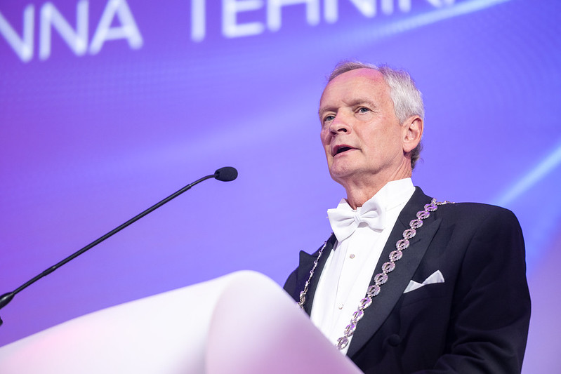 Aasta e-rehkendusest: kirg peab jõudma kooli!