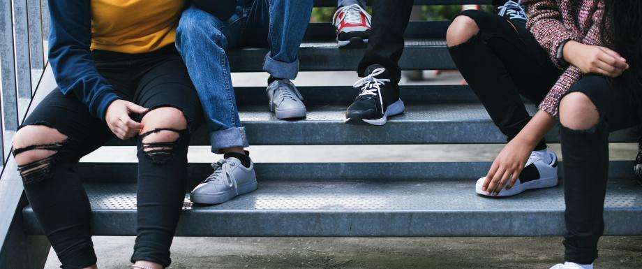 Riigikogu otsustas leevendada alaealiste tööaja piiranguid