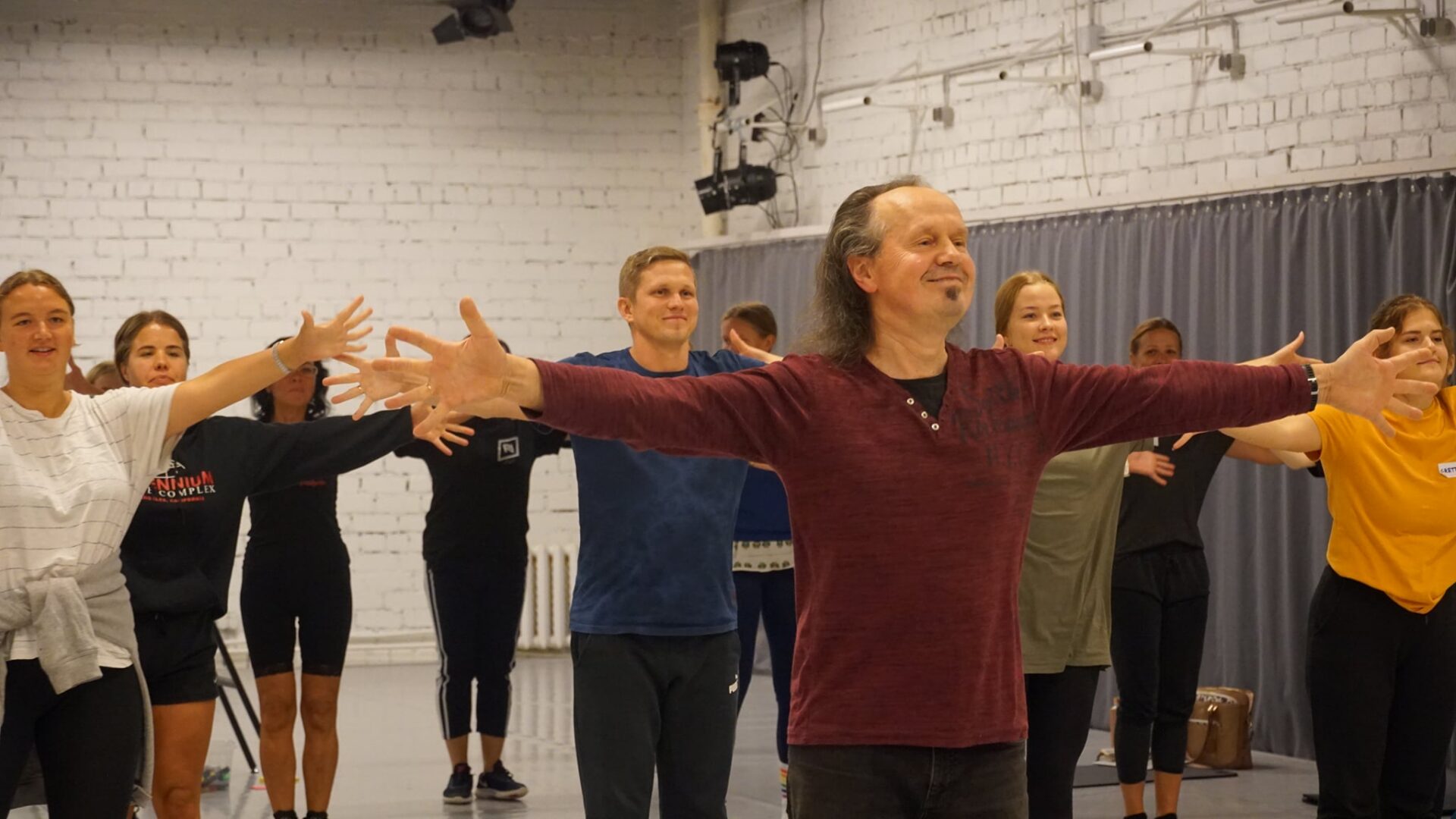 Tantsu&otilde;petaja Paul Bobkov tajub r&uuml;tmi&nbsp;ka vee tilkumises